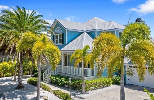 Luxury Retreats at Boca Grande - Grande Canal