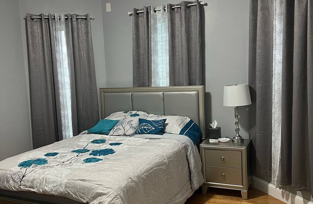 Luxury Rooms near downtown Boston