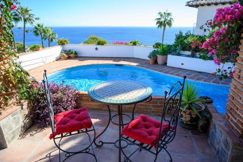 Luxury Sea View Villa with Optional privat Heated Pool