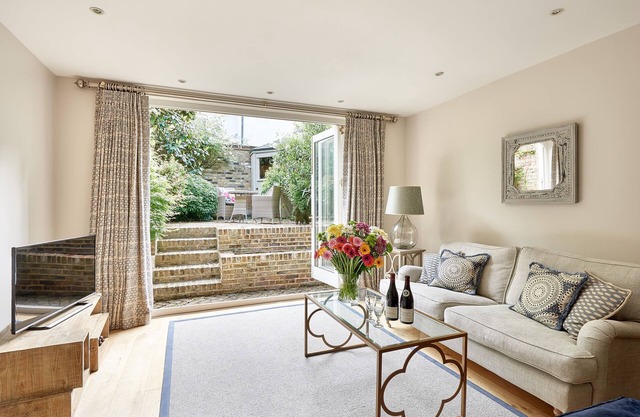 LUXURY SLOANE SQUARE HOUSE