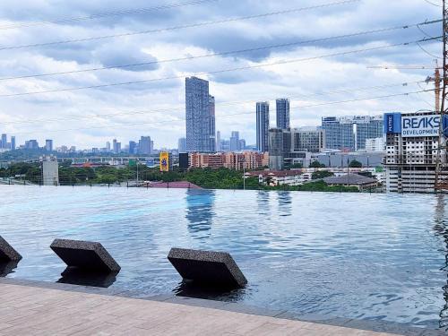 Luxury Spacious 4 Bedroom Suite - Cheras Maluri MRT