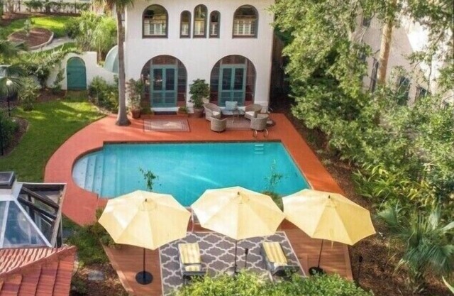Luxury Spanish Villa and pool, in the heart of Historic St. Augustine Florida