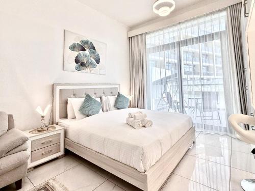 Luxury Studio Getaway in Crystal Residence JVC