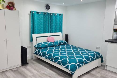 Luxury studio with parking whole unit to yourself