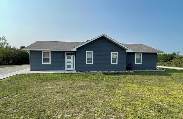 Luxury Suite on Beautiful Rathbun Lake!