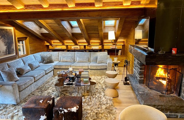 Luxury Top Floor Chalet Style Apartment