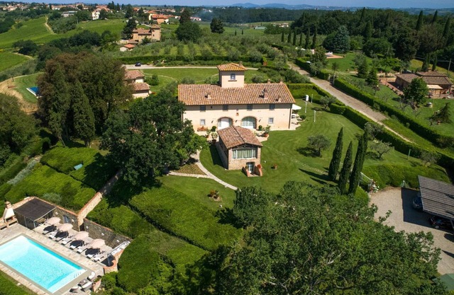 Luxury Villa in Tuscany with Sauna, SPA, Pool - 12 People