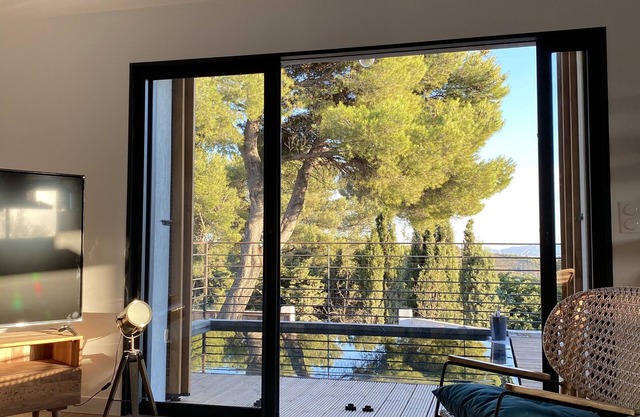 Luxury villa, panoramic view of the harbor of Marseille