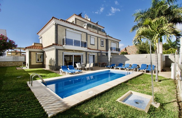 Luxury villa 7-1, with all the comforts for an unforgettable vacation.
