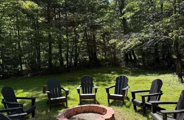 Luxury Villa - hot tub, fire pit, games, fast wifi