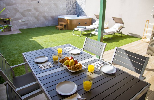 Luxury Villa in Maspalomas, Jacuzzi, Wifi, Pool, Parking