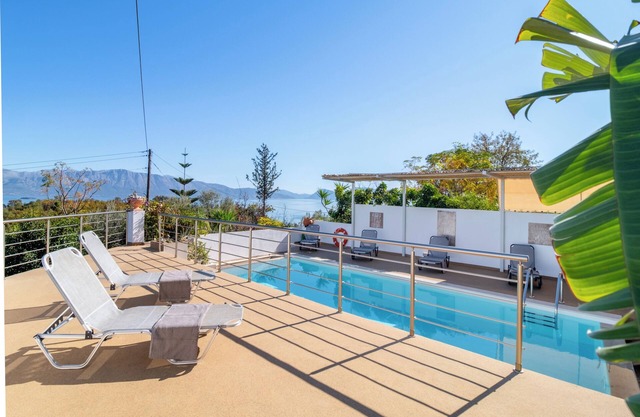 Luxury Villa in Nikiana with Stunning Views