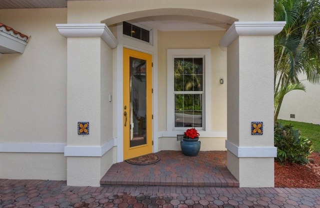 Luxury Villa One Mile From The Gulf of Mexico/Anna Maria Island!