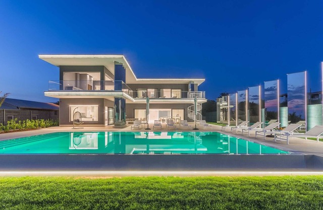 Luxury Villa Titanium with Pool
