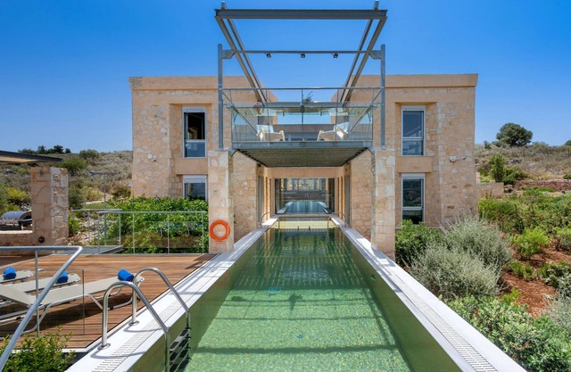 Luxury Villa with Heated Pool & Splendid Views