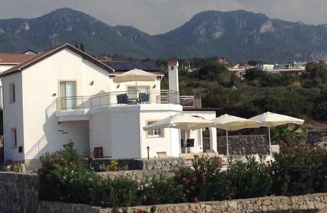 Luxury Villa with Private Infinity Pool. Sea And Mountain Views. Free WiFi