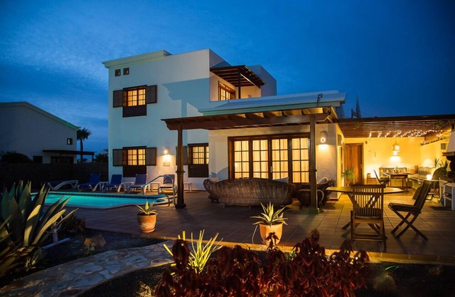 Luxury Villa with Private Heated Pool, WiFi and Wonderful Sea and Mountain Views