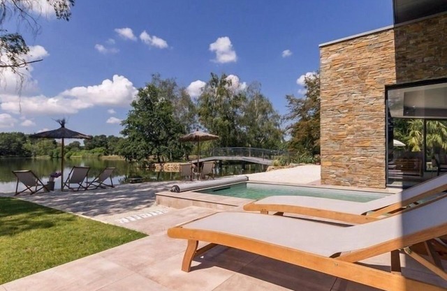 Luxury Villa with Private Island, Heated Pool, Spa & Sauna near Nantes