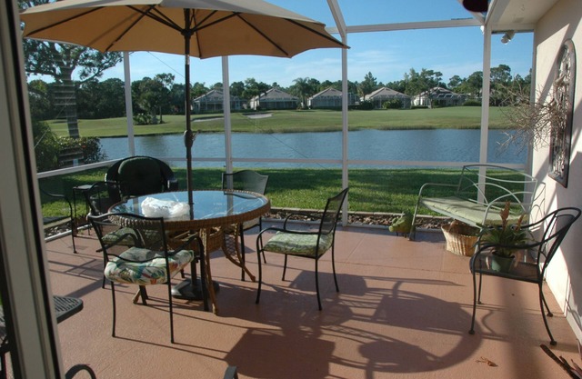 Luxury waterfront GOLF VILLA - Premium location/community