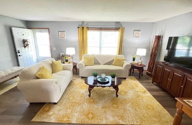 Luxx Guest House