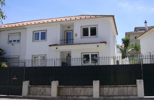 Lx villa,15m to downtown,14 ppl,private heatable pool and lift