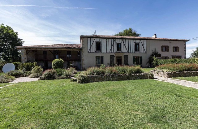 Lxury French farmhouse with pool