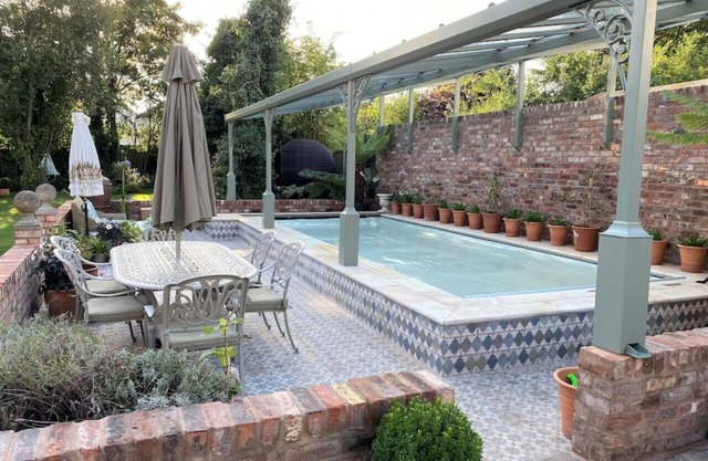 Lyndhurst - Victorian villa with heated pool