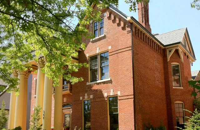 Lyndon House Bed & Breakfast