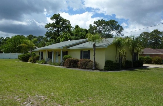 LYONS DEN - 3 Bedroom Home home