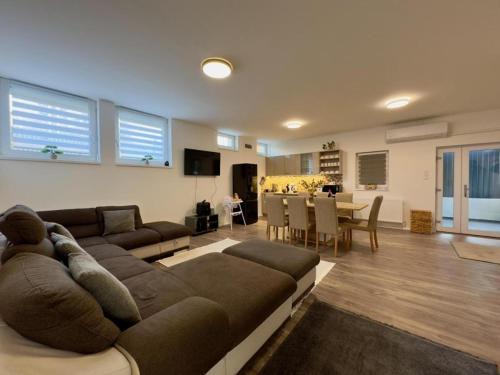 Málnahome Wellness Apartman