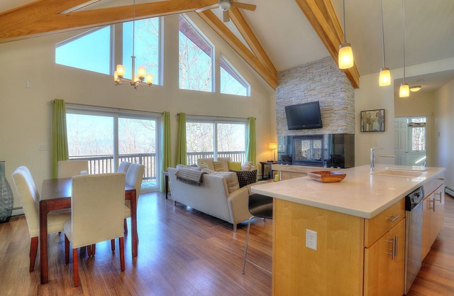 Magalloway Loop Home 27 - Large family home at Saddleback