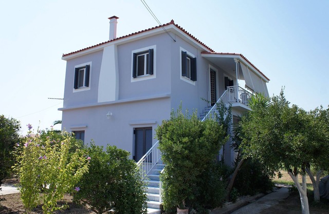 Magdalini House - Enjoy your holiday in an independent house, not just in a room