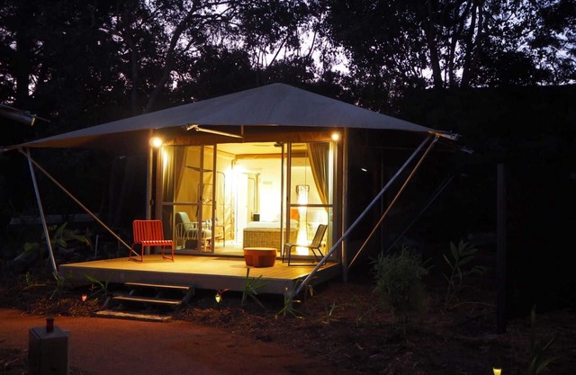 Magnetic Glamping Tent 1