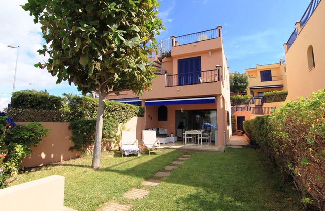 MAGNIFICENT HOUSE NEAR THE BEACH, SEA AND GOLF VIEWS WITH GARDEN AND SOLARIUM