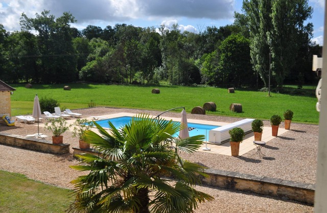 MAGNIFICENT PERIGOURDINE PROPERTY WITH POOL AND TENNIS