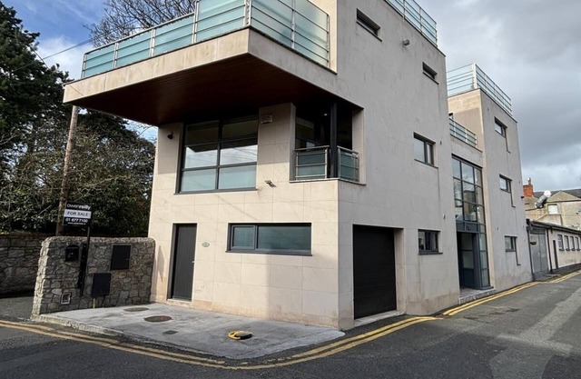 Magnificent one of a kind 4 bedroom townhouse in the heart of Dublin City.