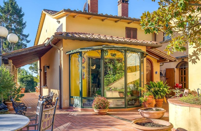 Magnificent property with beautiful green garden.