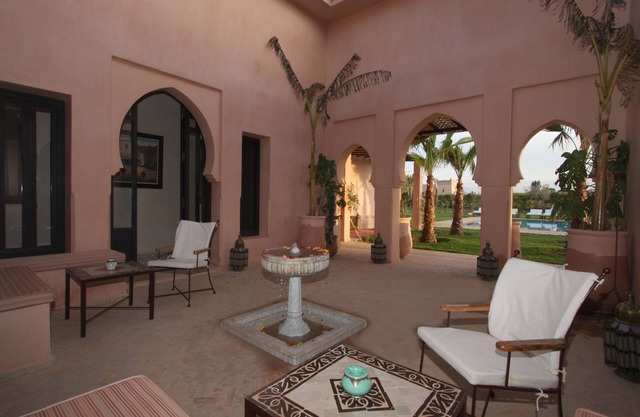 Magnificent Villa in peace without opposite