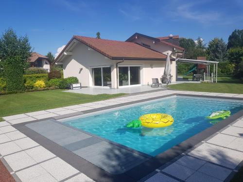 Magnifique villa au bord du lac