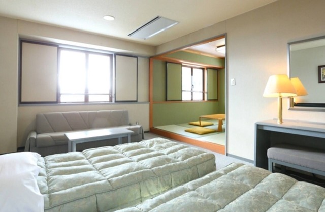 Main building JapaneseWestern room Spacious and/Iiyama Nagano