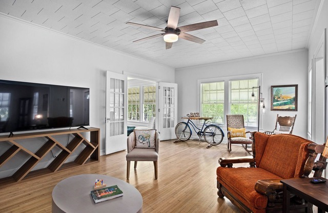 Main House at Mason Park across from Laurel's Dog Park