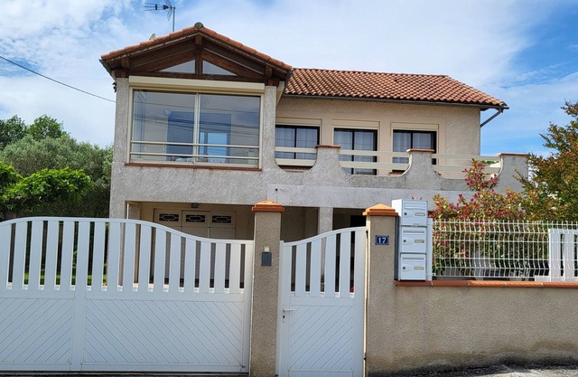 Maison Dans un Quartier Très Calme et Proche de Toutes les Commodités