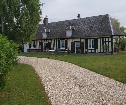 Maison à la campagne, coté forêt