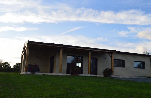Maison éco-responsable avec terrasse, jardin privé et aménagement fauteuil roulant à Pouligny-Saint-Martin - FR-1-591-224