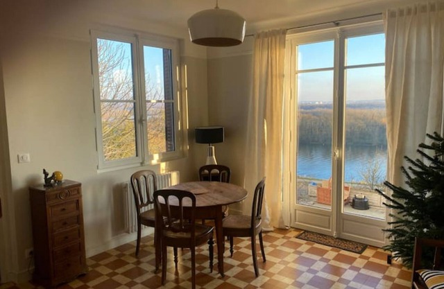 Maison Élégante et Sereine Avec vue Imprenable sur la Seine
