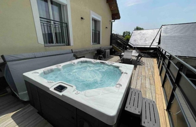 Maison 8/12pers max Plus Deux Bébés,sauna spa 5 pl