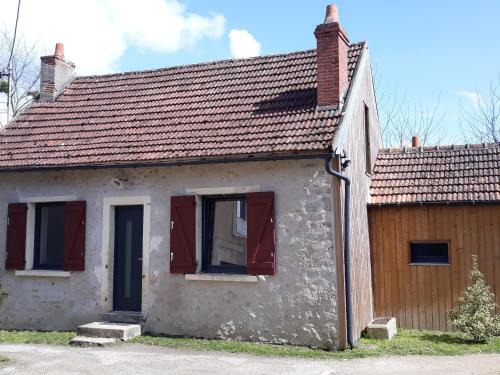 Maison avec jardin, piscine chauffée et baignade à proximité - Le Menoux - FR-1-591-234