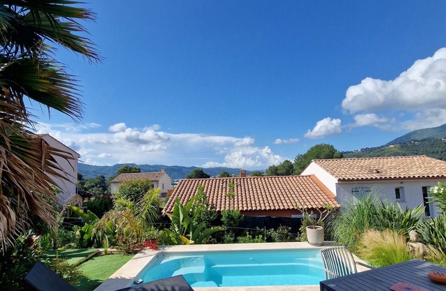 Maison Avec Piscine au Calme à 30 Minutes de Nice