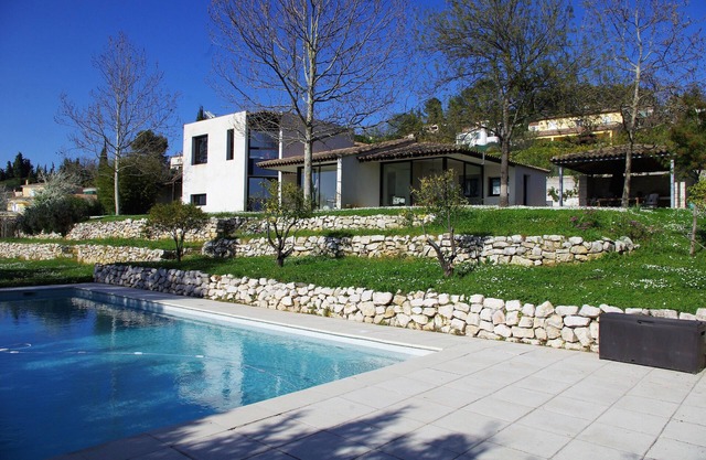 Maison Blanche, Villa au Calme Avec Grande Piscine