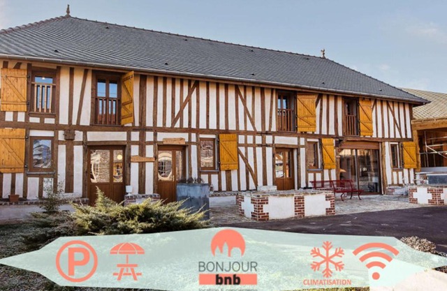 Maison Calme 14 personnes, piscine, jardin et parking
